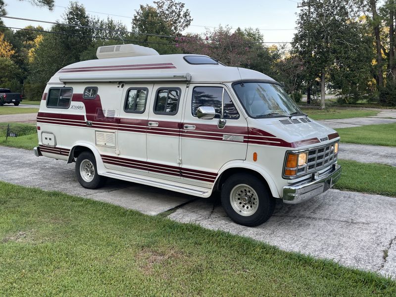 Picture 1/13 of a 1987 Xplorer Xtra Van for sale in Mandeville, Louisiana