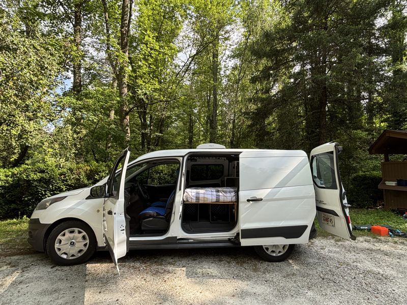 Picture 5/12 of a 2018 Ford Transit Connect LWB for sale in Clayton, Georgia