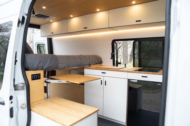 Picture 3/10 of a  *NEW BUILD* 2022 Geotrek Albatross – Mercedes Sprinter 144 for sale in Fort Lupton, Colorado