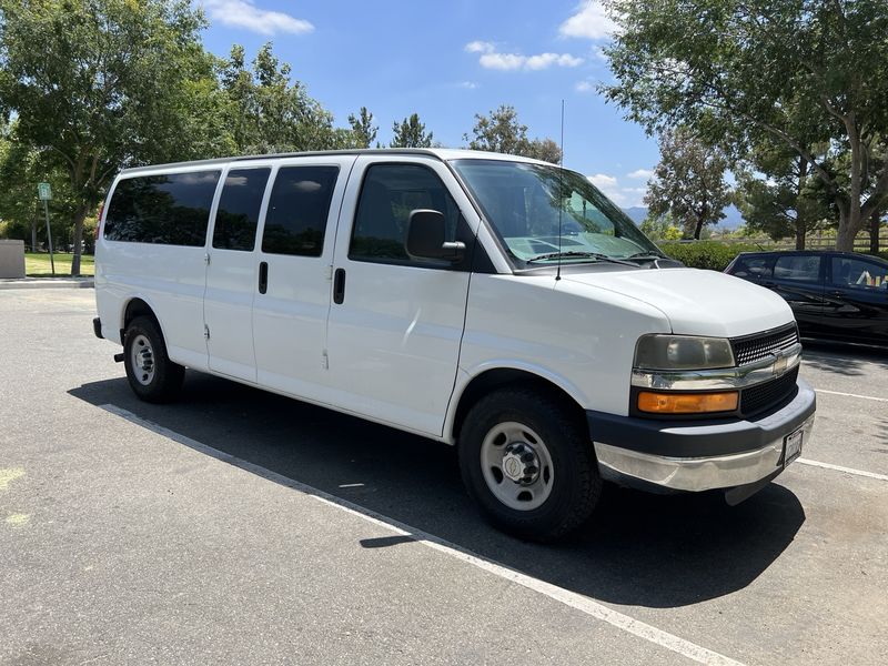 Picture 2/27 of a 2011 Chevy Express 3500 Passenger LT Extended Van for sale in Valencia, California