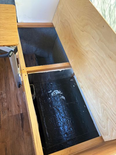 Picture 7/26 of a 1983 21' Toyota Sunrader 4X4 5.3l v8 for sale in North Bend, Washington