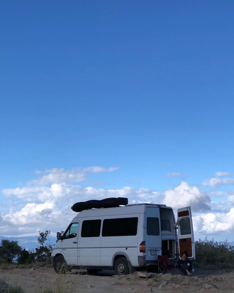 Picture 4/29 of a 2004 Dodge Sprinter 2500 Camper Van - $26,499 (Los Angeles) for sale in Los Angeles, California