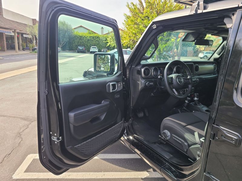 Picture 4/39 of a 2022 Jeep Wrangler Unlimited Sport S • 4x4 • 2.0L Turbo for sale in Phoenix, Arizona