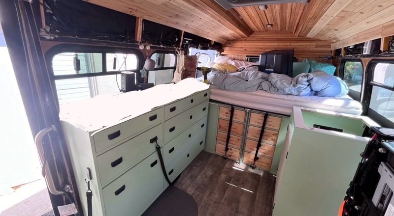 Picture 2/6 of a 2009 Chevy Express 3500 Duramax Diesel for sale in Minneapolis, Minnesota