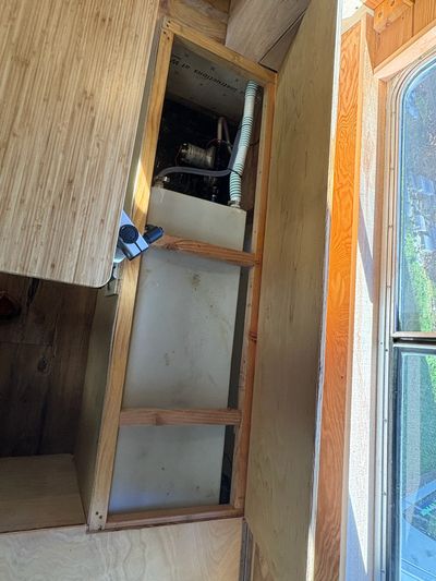 Picture 12/26 of a 1983 21' Toyota Sunrader 4X4 5.3l v8 for sale in North Bend, Washington