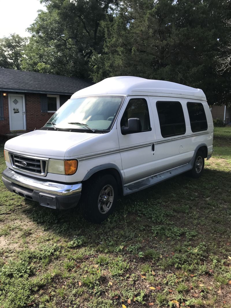 Picture 3/30 of a Ford E250 Campervan for sale in Manning, South Carolina