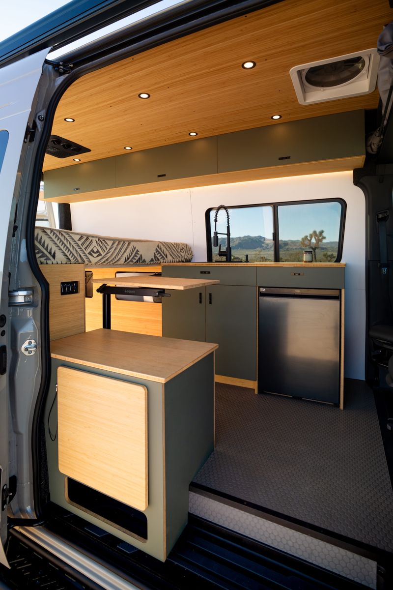 Picture 5/13 of a 2025 Geotrek Flatiron Sprinter 144 AWD for sale in Boulder, Colorado