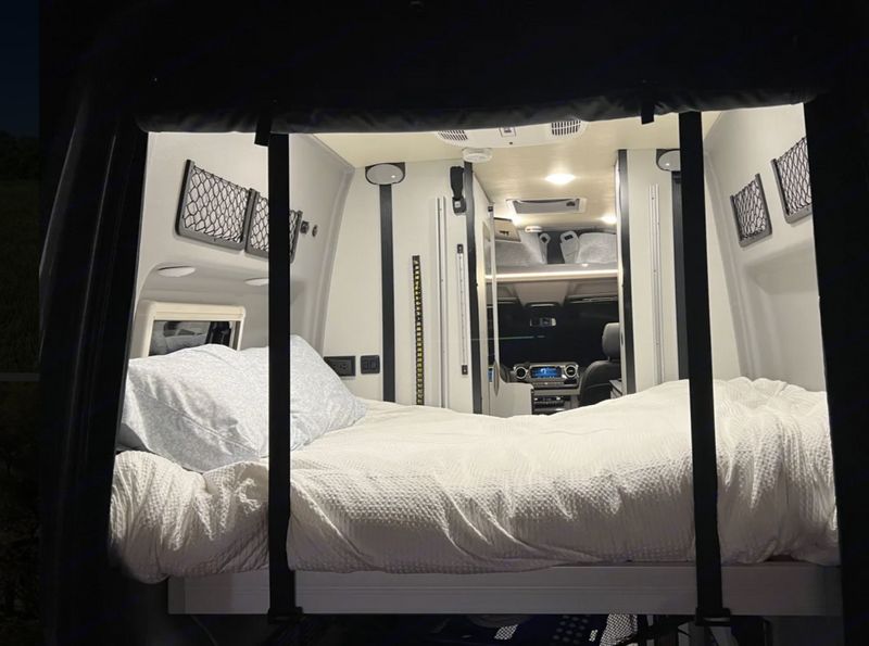 Picture 4/33 of a 2022 Winnebego Revel (Mercedes Chassis) - Off Road Ready for sale in Gig Harbor, Washington