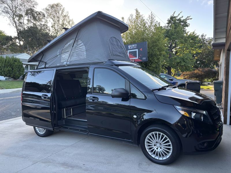 Picture 1/9 of a 2018 Mercedes Metris Weekender for sale in Torrance, California
