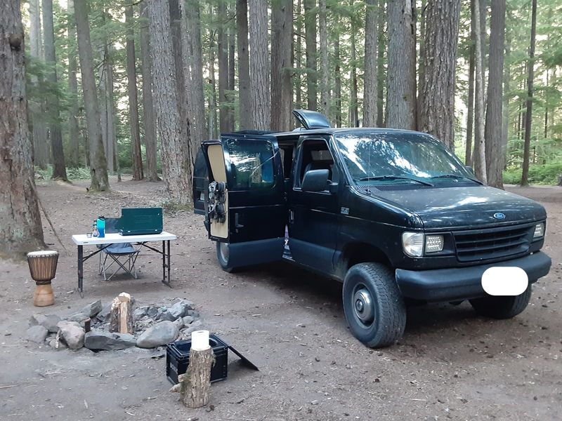 Picture 1/17 of a 4x4 Ford E-350 V8 1996 low mileage for sale in Los Angeles, California