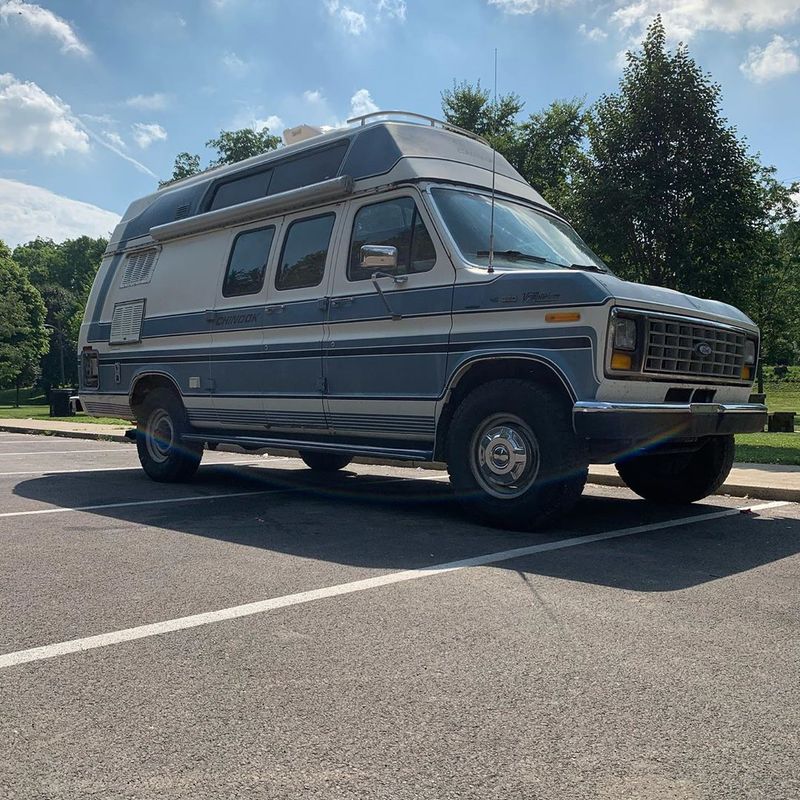 Picture 1/10 of a 1986 Ford E350 Chinook Camper Van  for sale in Columbus, Ohio