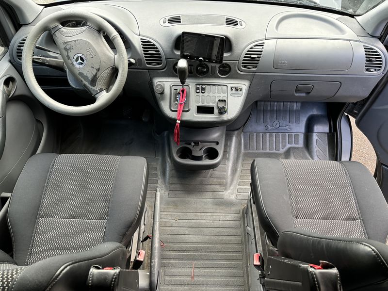 Picture 3/13 of a 2006 T1N Sprinter Van for sale in Bellingham, Washington