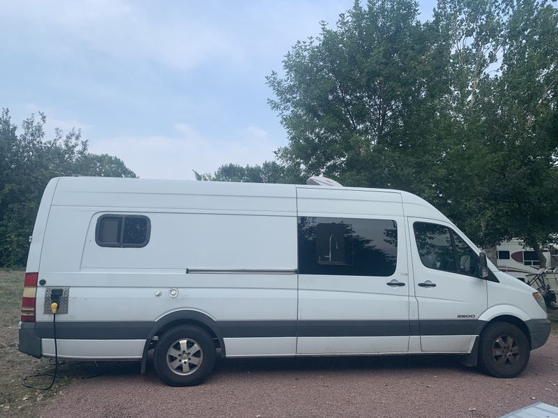 Picture 5/8 of a BEAUTIFUL!! 2008 Dodge Sprinter 2500 Camper Van for sale in Mankato, Minnesota