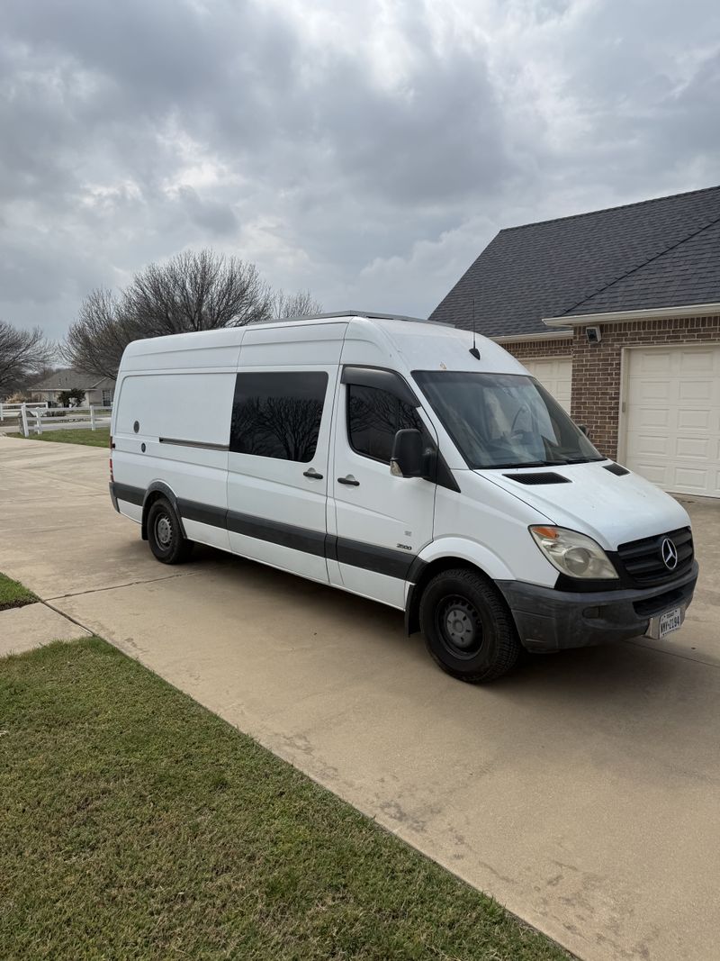 Picture 2/30 of a 2010 Mercedes-Benz Sprinter 2500 Freightliner V6 3.0L Diesel for sale in Keller, Texas
