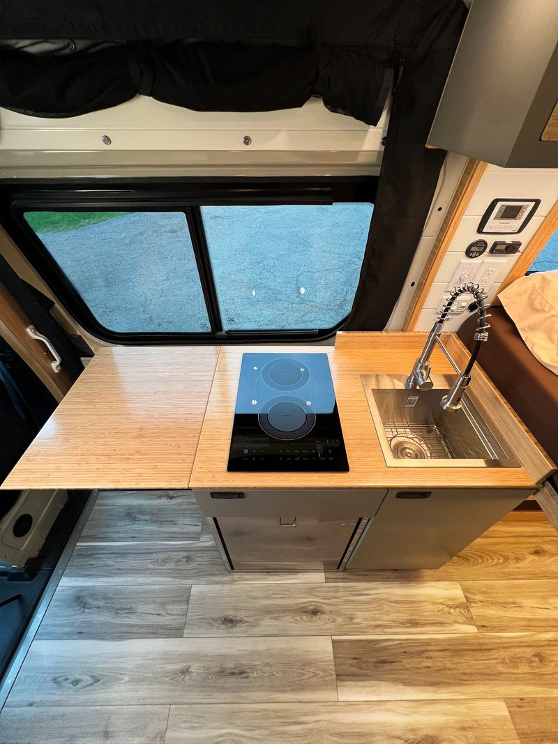 Picture 5/17 of a EOY Fire Sale Pricing (18k Off Retail) - 2025 AWD 4 Season for sale in Rancho Cordova, California