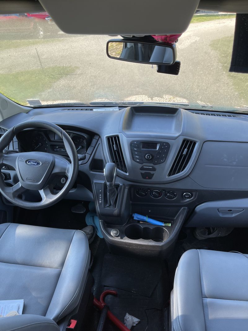 Picture 3/16 of a 32000 miles 2019 Ford Transit for sale in Sunburst, Montana