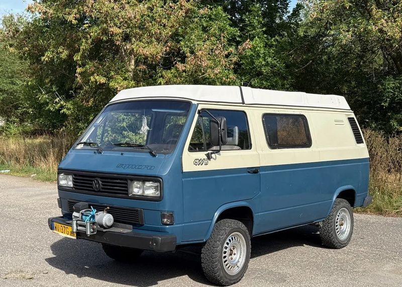 Picture 3/10 of a 1989 Volkswagen T3 Syncro 4x4 Camper | Rare Factory 4WD for sale in Los Angeles, California