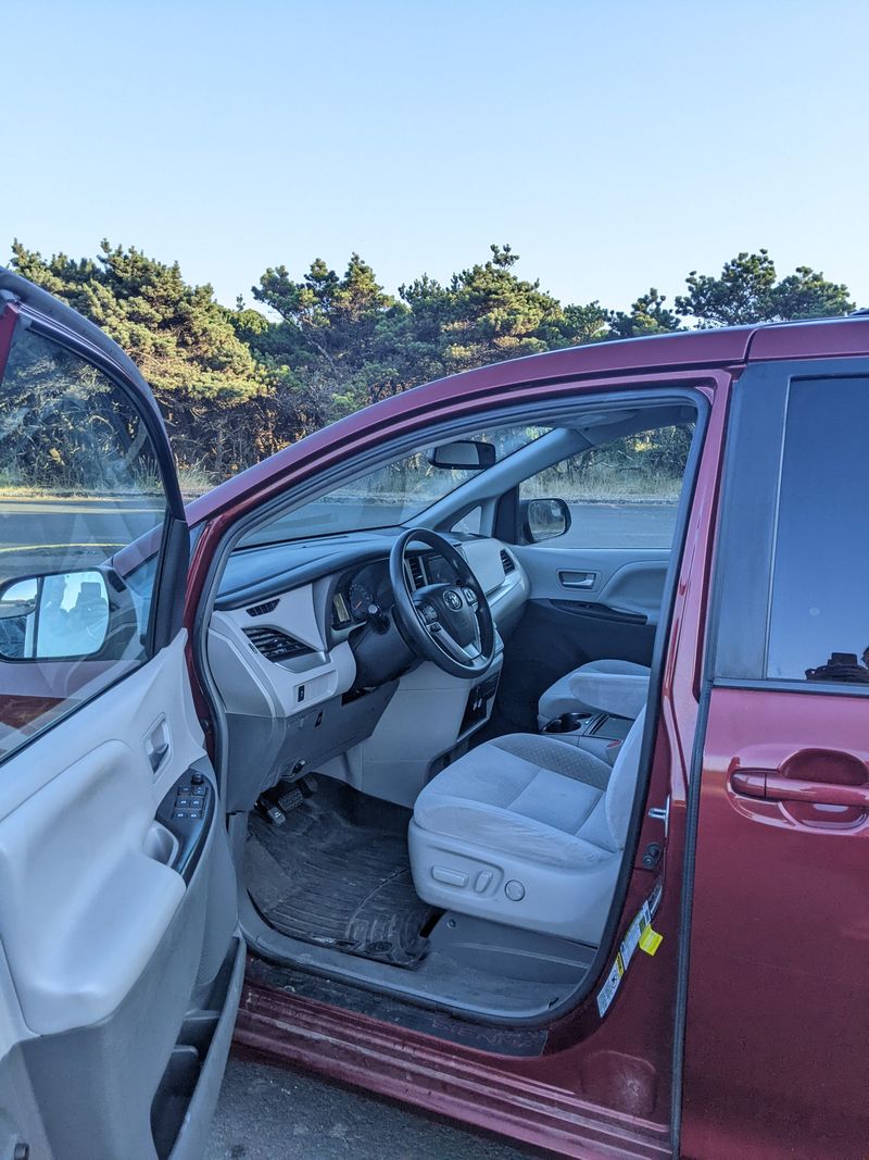 Picture 3/21 of a 2017 Toyota Sienna Camper by Oasis Campervans for sale in Astoria, Oregon