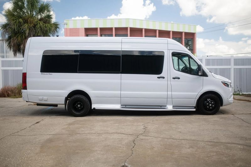 Picture 3/18 of a Midwest Automotive Designs Ultimate Toys Coach for sale in Los Angeles, California