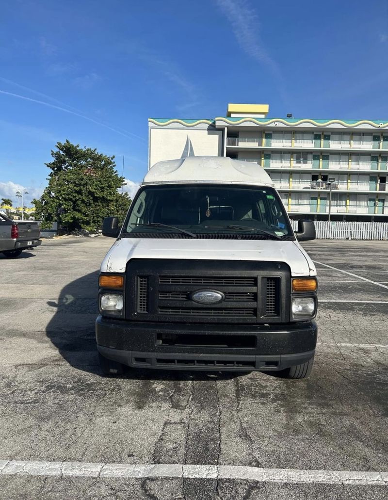 Picture 1/11 of a 2012 ford e250 van  for sale in Davenport, Florida