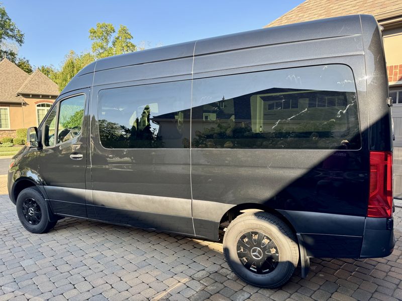 Picture 5/28 of a 1999 Mercedes Sprinter 1500 144” base High Top for sale in Westerville, Ohio