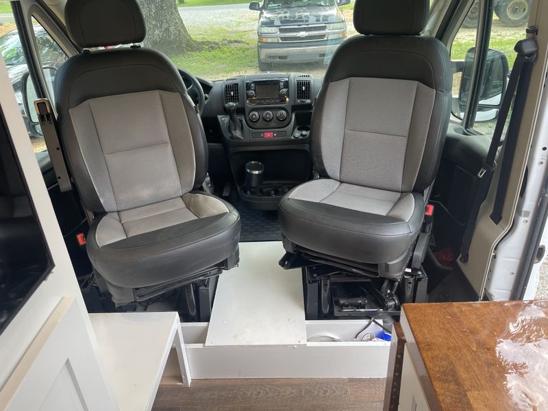 Picture 3/9 of a 2019 Ram Promaster 2500 for sale in Westport, Tennessee