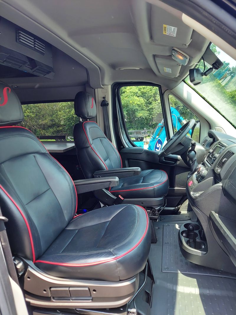 Picture 3/23 of a 2014 Dodge Ram Promaster Campervan for sale in Cleveland, Tennessee
