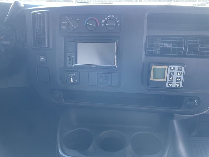 Picture 6/10 of a 2007 GMC Savana 2500 Cargo Van for sale in Cypress, Texas