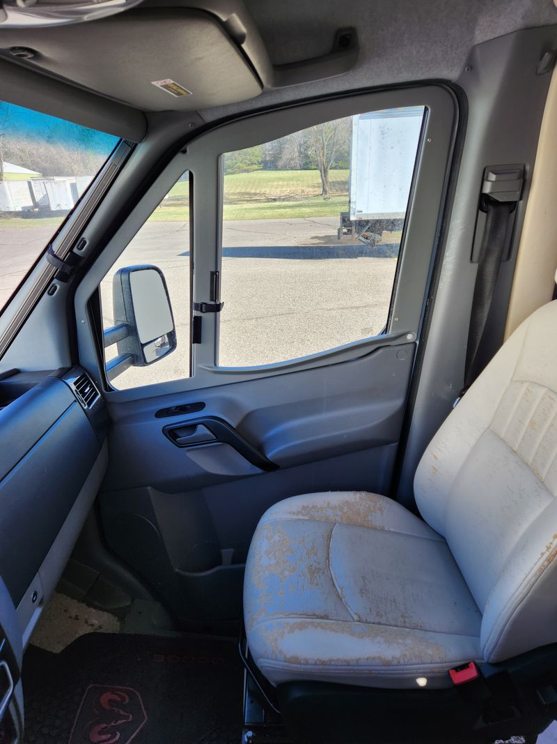 Picture 4/15 of a 2016 Winnebago View 24M for sale in Stillwater, Minnesota