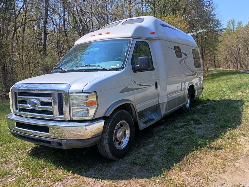 Picture 2/3 of a 2007 Ford E350 Pleasure Way Excel TS for sale in Veedersburg, Indiana