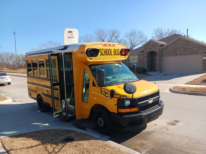 Picture 4/20 of a 2009 Chevrolet Express 3500 Bluebird School Bus for sale in Denton, Texas