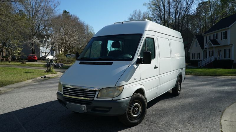 Picture 1/21 of a 2006 Freightliner Sprinter Camper Van! MUST SEE!! for sale in Clayton, North Carolina
