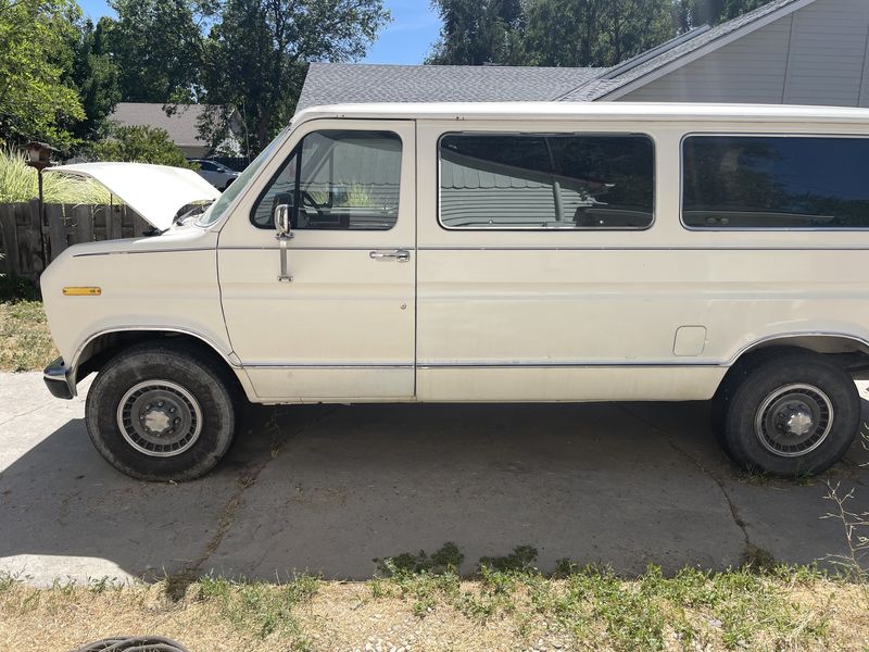 Picture 2/14 of a 1991 Ford Econoline E350, Club Wagon XLT for sale in Boise, Idaho