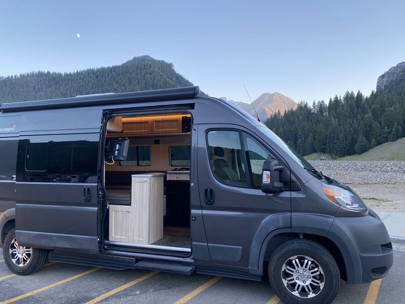 Picture 1/32 of a 2018 HYMER SUNLIGHT V2 with only 12k miles! for sale in American Fork, Utah