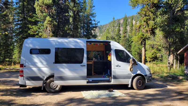 Picture 3/3 of a 2014 Freightliner Sprinter 2500 diesel for sale in Livermore, California