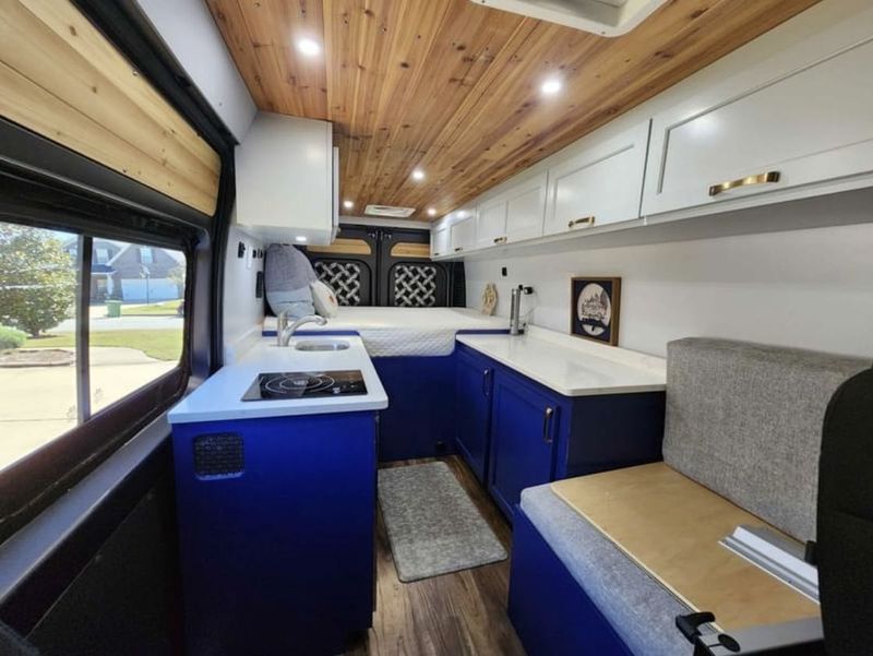 Picture 1/8 of a 2018 Ram Promaster 2500 for sale in Fort Lauderdale, Florida