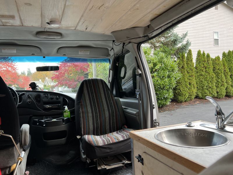 Picture 4/8 of a Ford Econoline E-250 ext 2006 for sale in Bellevue, Washington