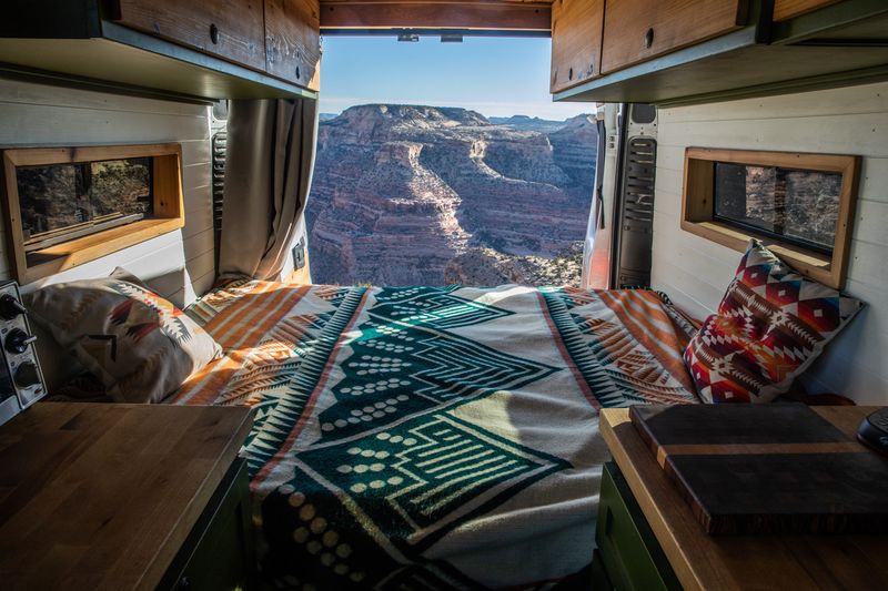 Picture 2/18 of a 2018 Ram Promaster reconstructed title for sale in Portland, Oregon