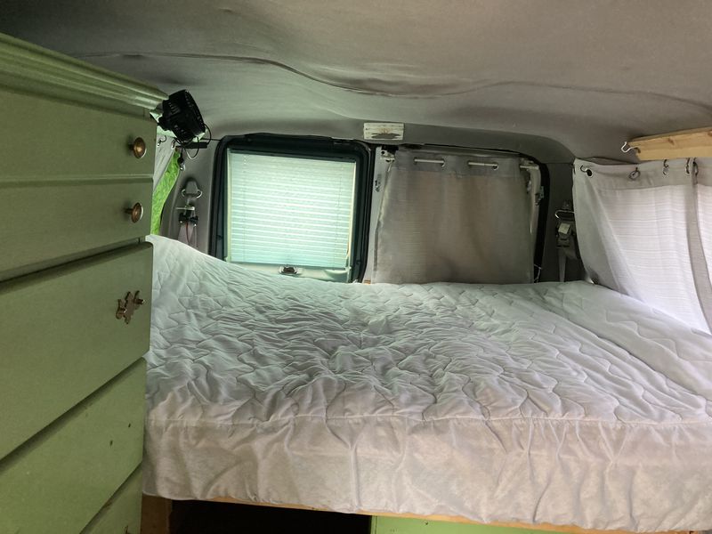 Picture 3/33 of a 1998 Ford E-350 Econoline for sale in Swanzey, New Hampshire