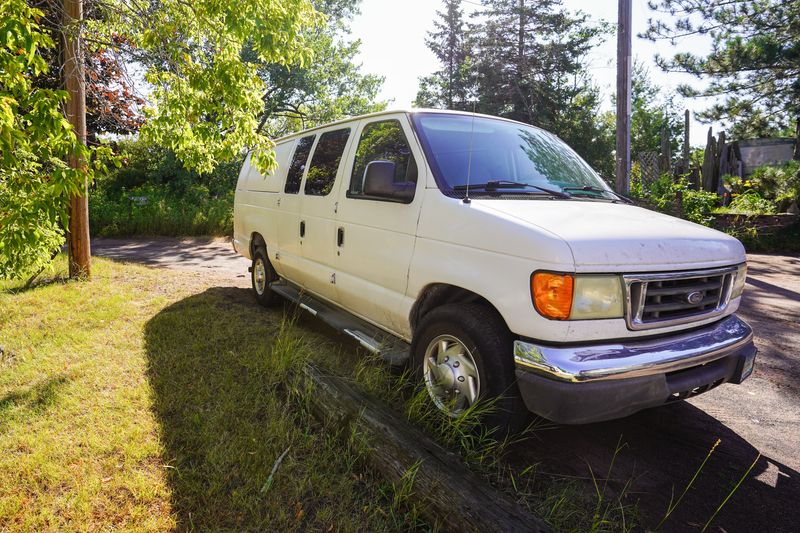 Picture 4/18 of a PRICE REDUCED - 2005 Ford Econoline E-350 V10 for sale in Duluth, Minnesota