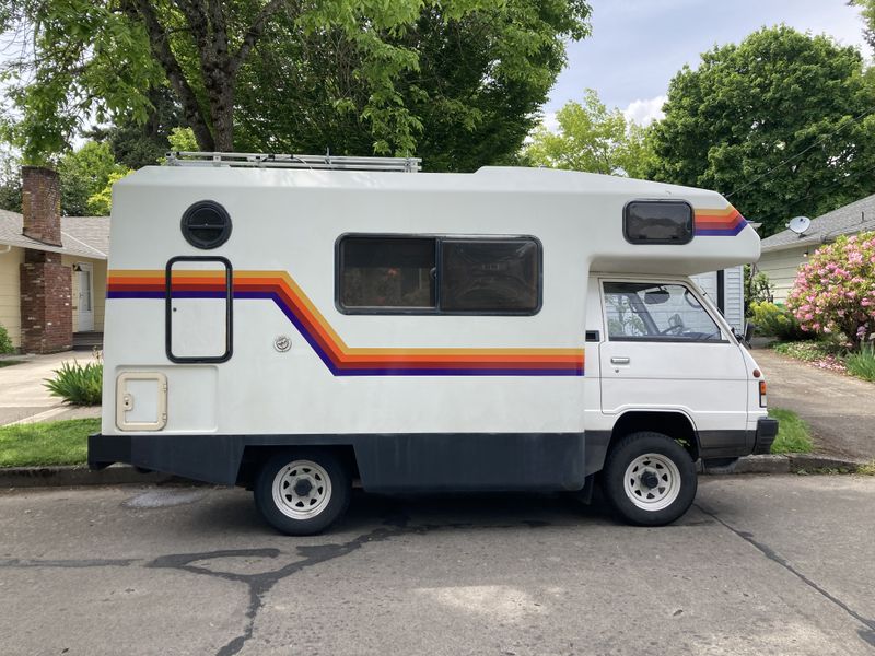 Picture 5/17 of a 1993 Mitsubishi Delica JB500 for sale in Portland, Oregon