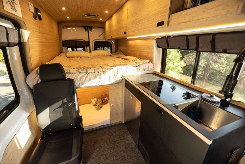 Picture 1/35 of a 2023 AWD Transit bright interior for sale in South Lake Tahoe, California