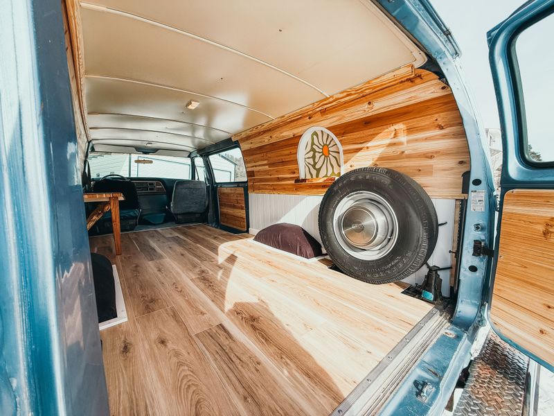 Picture 5/10 of a 1991 Ford Econoline for sale in Saylorsburg, Pennsylvania