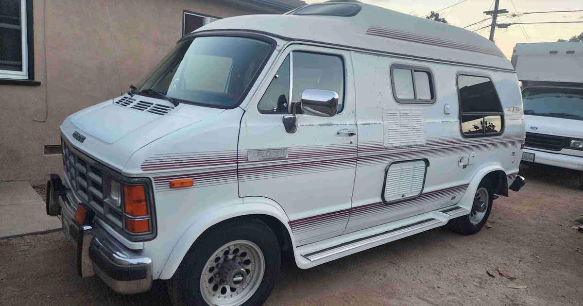 Camper Van For Sale: 1990 Dodge XPLORER camper van