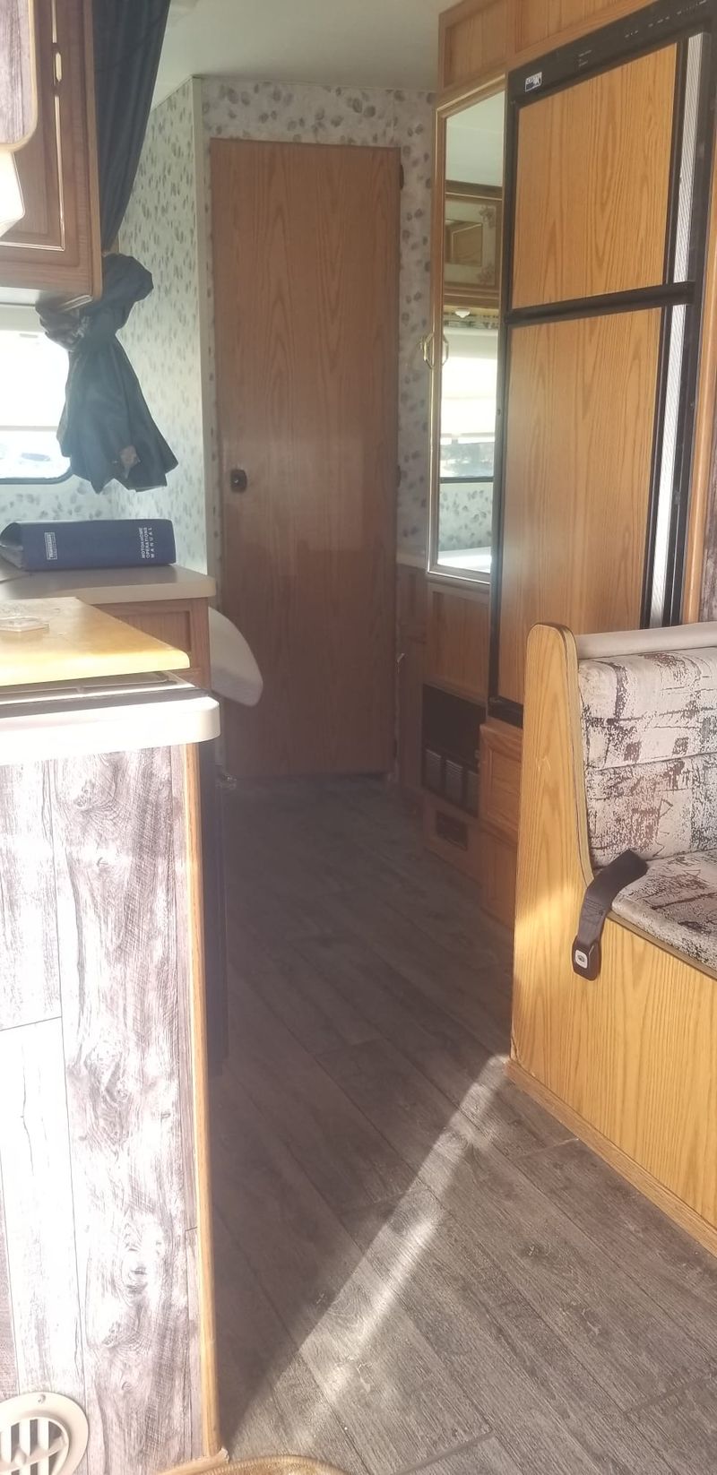 Picture 2/16 of a 1996 Itasca Winnebago 22ft LOW Miles for sale in Las Vegas, Nevada