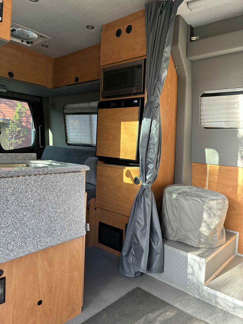 Picture 5/5 of a Mercedes Sprinter 144 Sportsmobile Conversion for sale in Mosier, Oregon