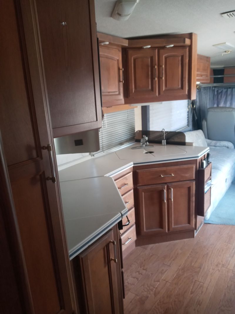 Picture 5/27 of a 1995 peace arrow motorhome for sale in Ridgecrest, California