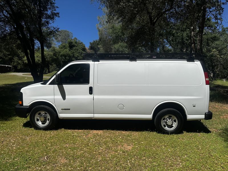 Picture 1/20 of a 2005 Chevy Express 2500 Engineer Build (560AH Battery) for sale in San Jose, California