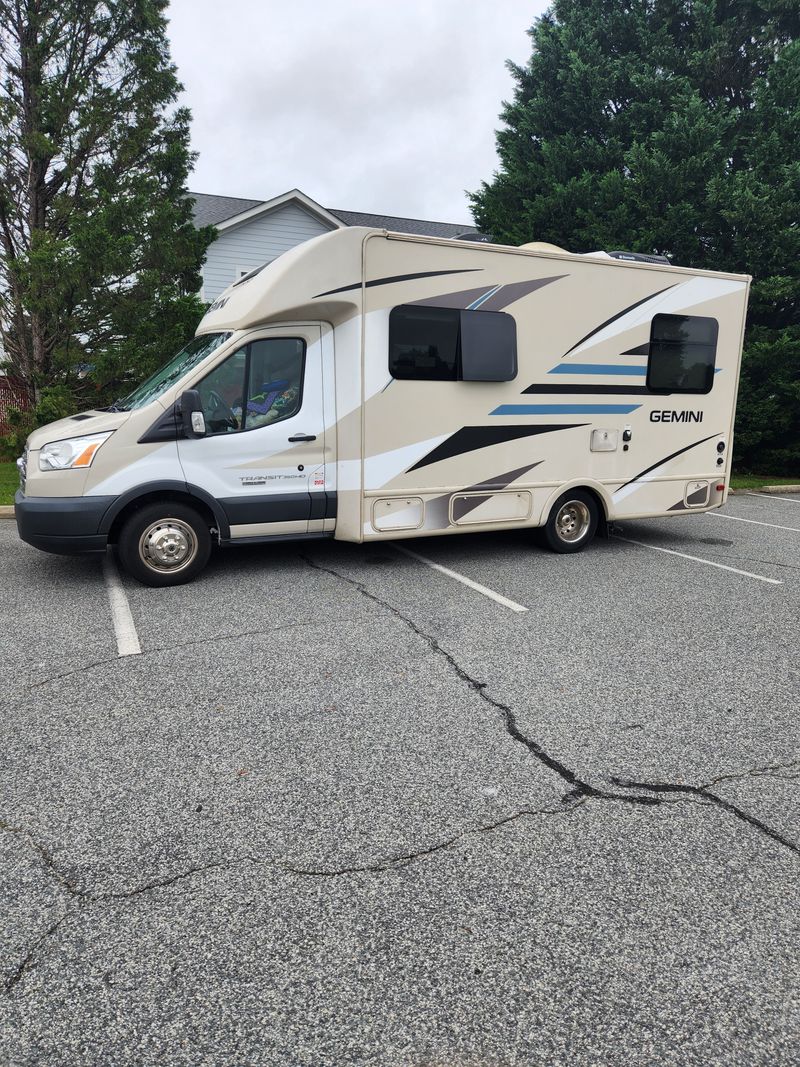 Picture 1/10 of a Ford Gemini for sale in Homosassa, Florida