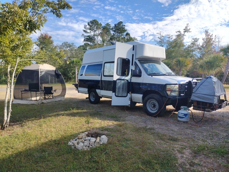 Picture 1/20 of a 2010 Ford E-350 Super Duty for sale in Milton, Florida